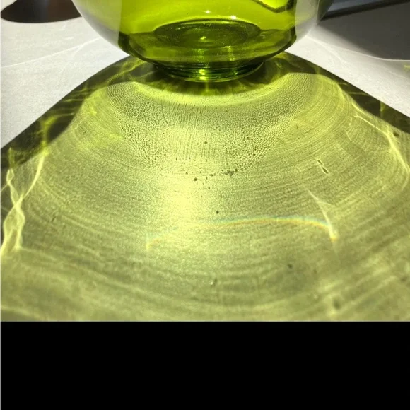 Vtg Avocado Green Tulip Rim Glass Bowl - Picture 8 of 9